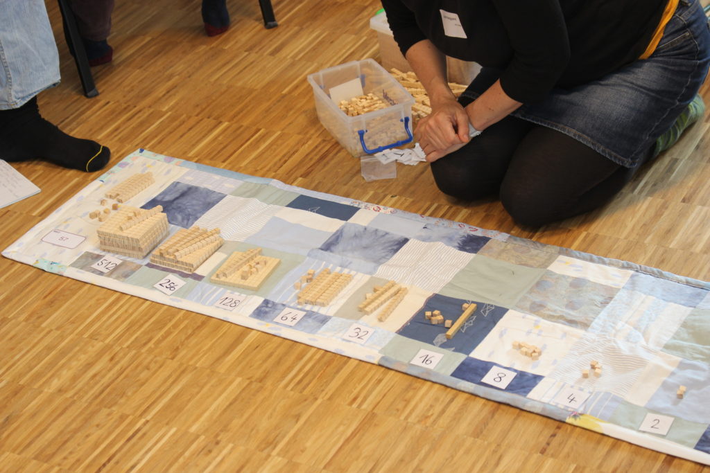 Binäre Zahlen Montessori Dienesmaterial Murmeln Mathematik36c3 Chaos Computer Club